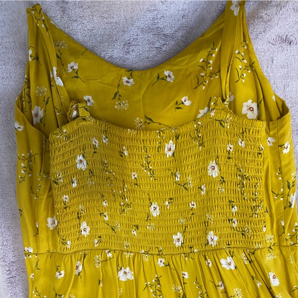 Old Navy summer dresses - Picture 3 of 3